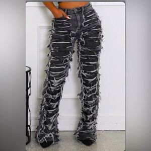 Black Fashionable jeans…they’re very stretchy 
Available sizes are 7,9,11,13